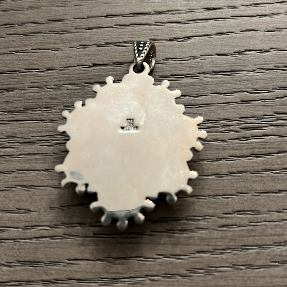 Sterling silver black onyx pendant - Picture 2 of 3